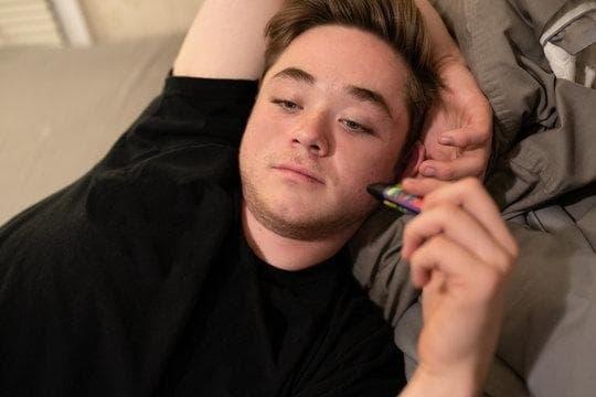 feb elektronik sigara rehberi 2025 en iyi modeller, aroma seçenekleri ve güvenlik ipuçları