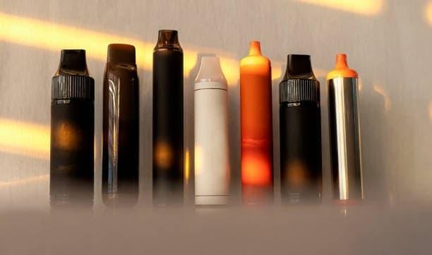 En iyi e sigara şarj aleti 2025 hızlı şarj güvenlik ve uyumluluk rehberi