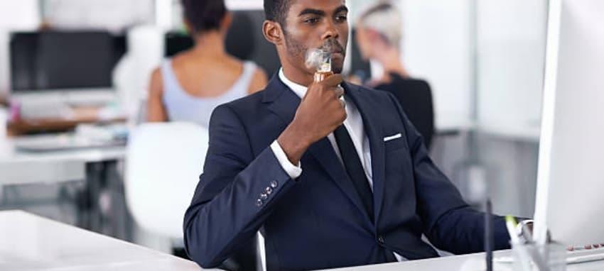 yurtdışından elektronik sigara getirmek - Gümrük limitleri, vergiler, izinler ve pratik taşıma ipuçları