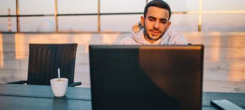 facebook e sigara tanıtımı ve e sigara satış stratejileri ile Facebook politikalarına uyum