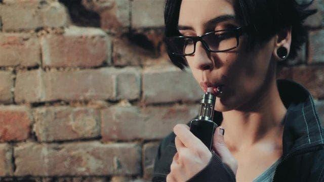 istick elektronik sigara incelemesi 2025 En iyi modeller, kullanım ipuçları ve fiyat karşılaştırması