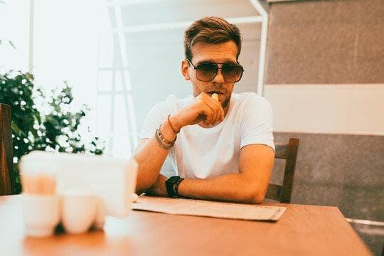 e sigara yasal mı 2025 rehberi Türkiye de güncel yasa ve cezalar ile kullanım ve satış kuralları